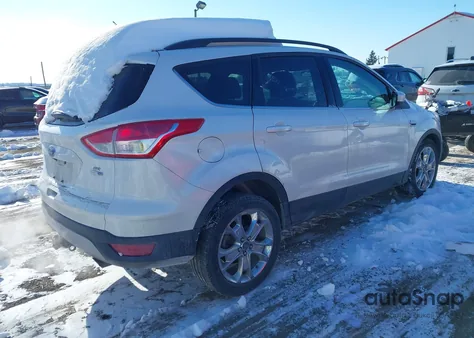 2015 Ford Escape Se z USA, uszkodzony, nr VIN 1FMCU9G97FUC45630